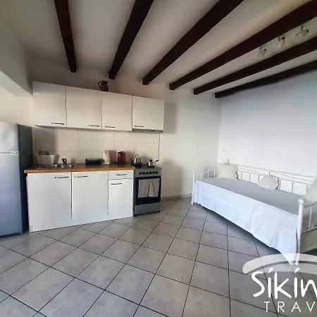Alopronoia Sunrise Apartment
